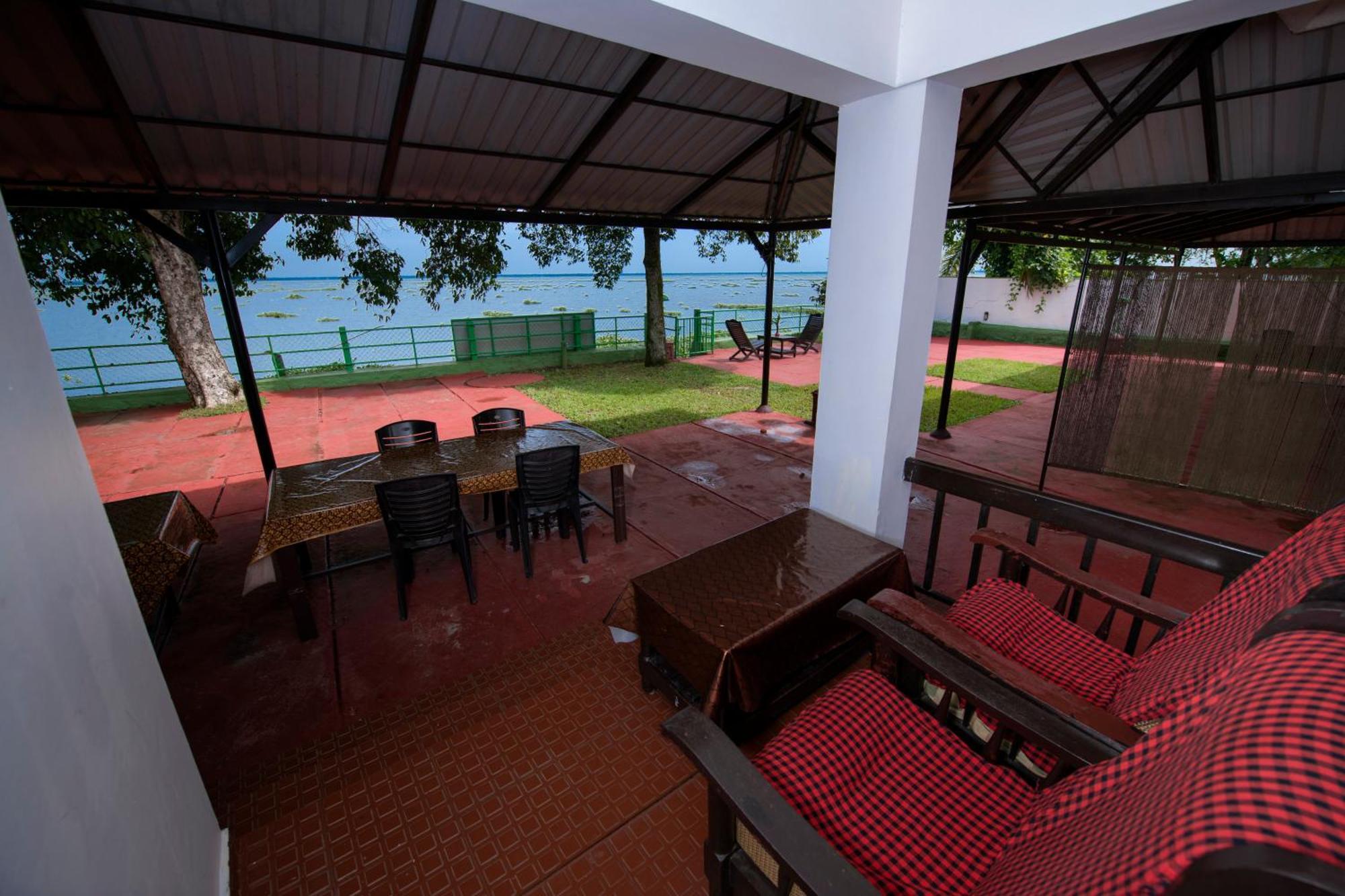 Illikkalam Lakeside Cottages Kumarakom Kerala Экстерьер фото