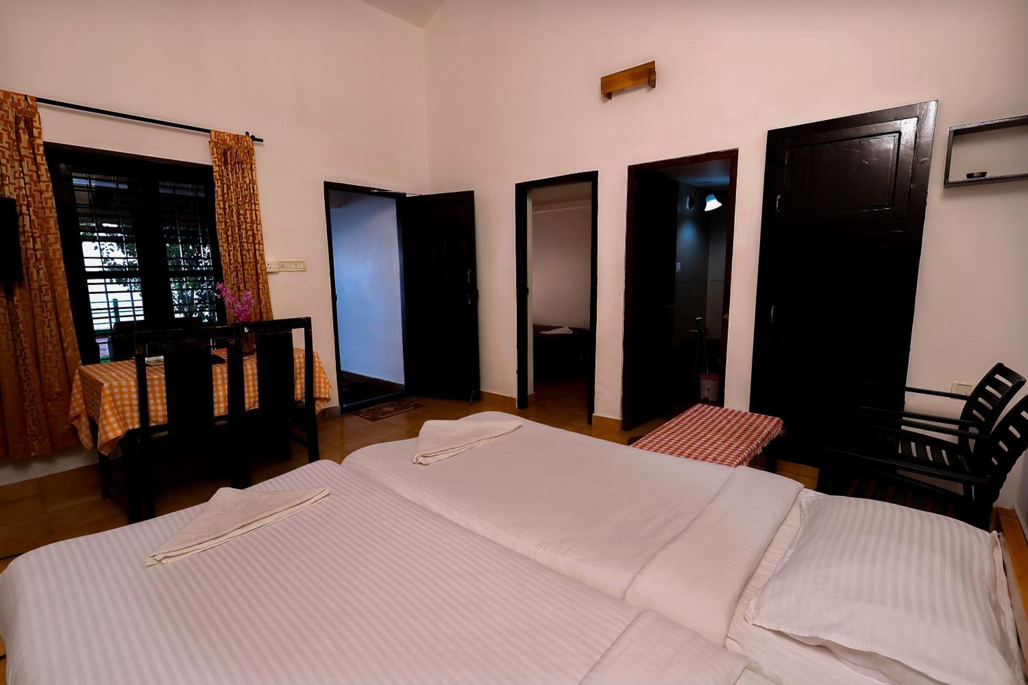 Illikkalam Lakeside Cottages Kumarakom Kerala Экстерьер фото