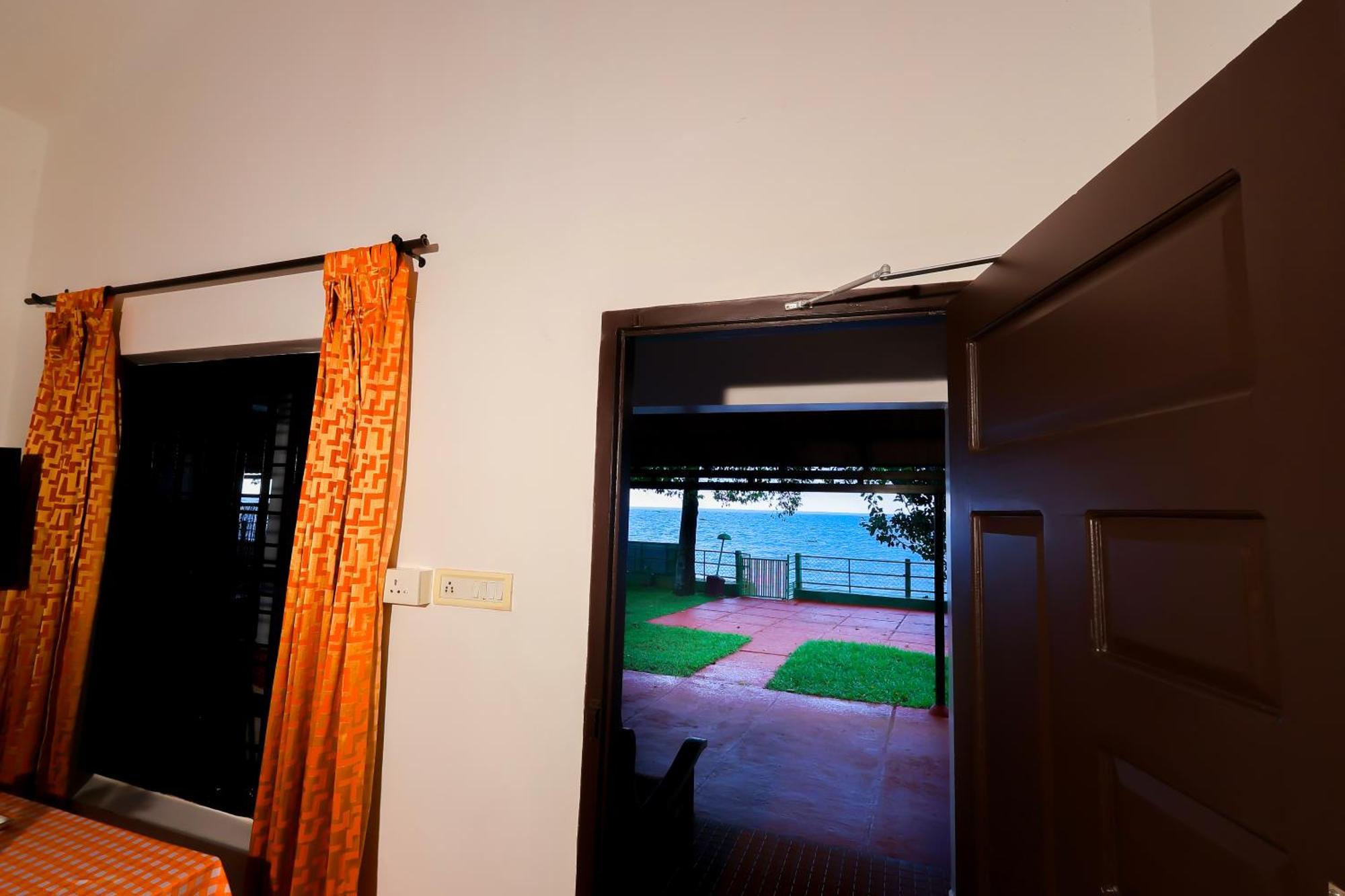 Illikkalam Lakeside Cottages Kumarakom Kerala Экстерьер фото