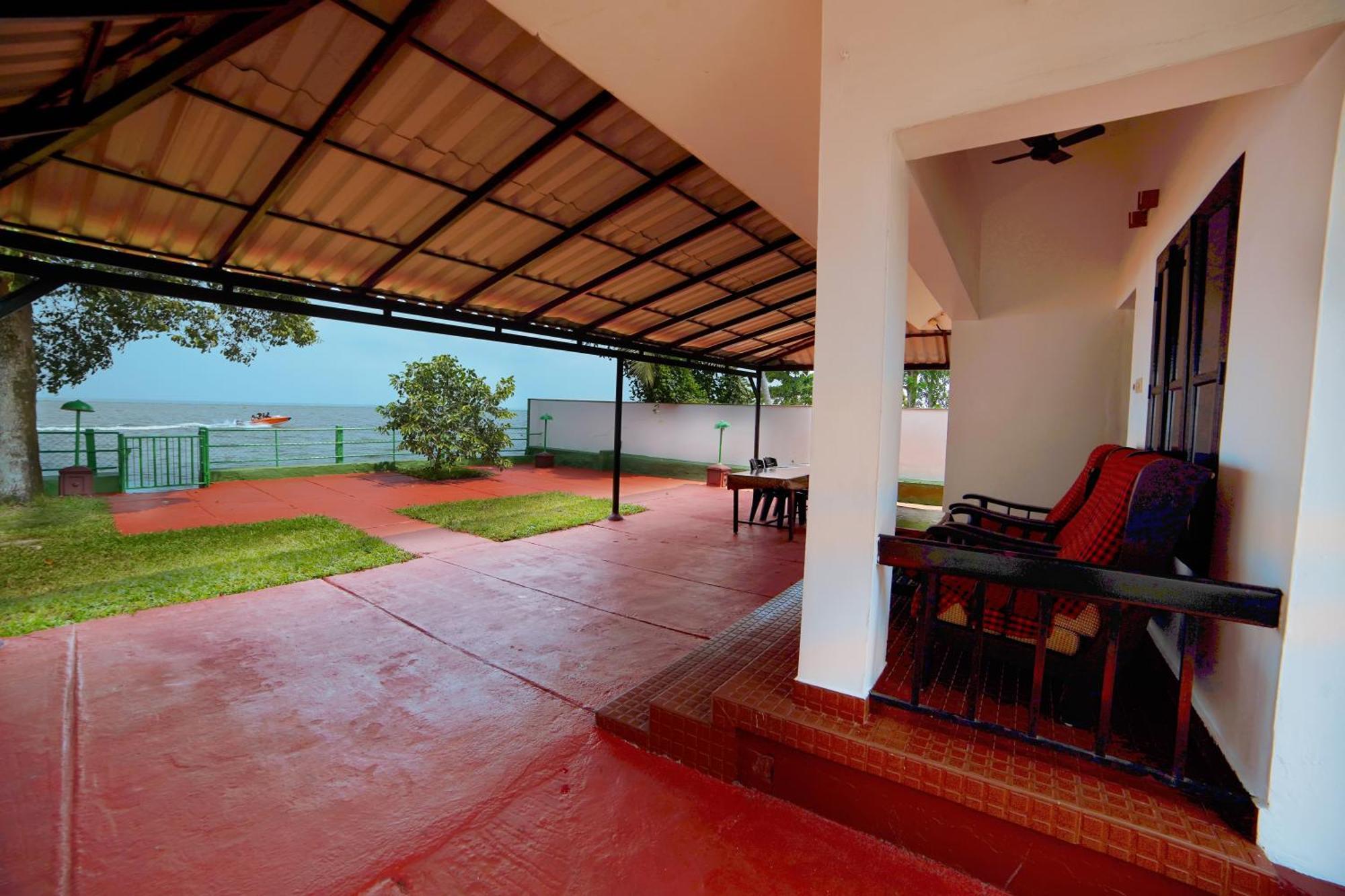 Illikkalam Lakeside Cottages Kumarakom Kerala Экстерьер фото