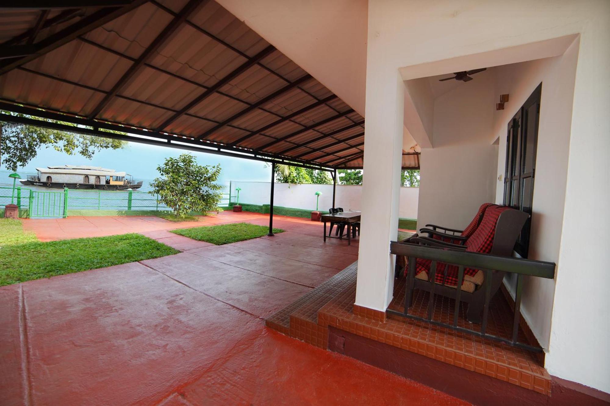 Illikkalam Lakeside Cottages Kumarakom Kerala Экстерьер фото