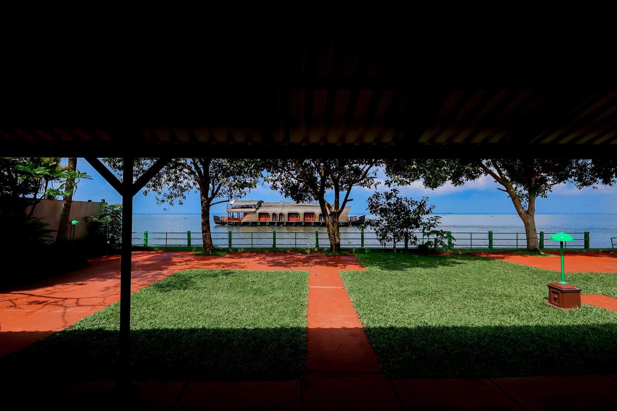 Illikkalam Lakeside Cottages Kumarakom Kerala Экстерьер фото